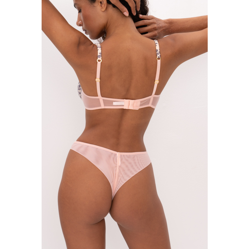 Hypnotic Leo Tanga back
