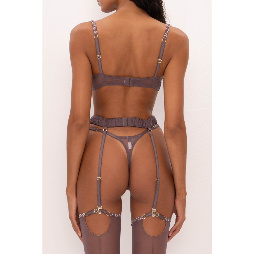 Taupe Set back